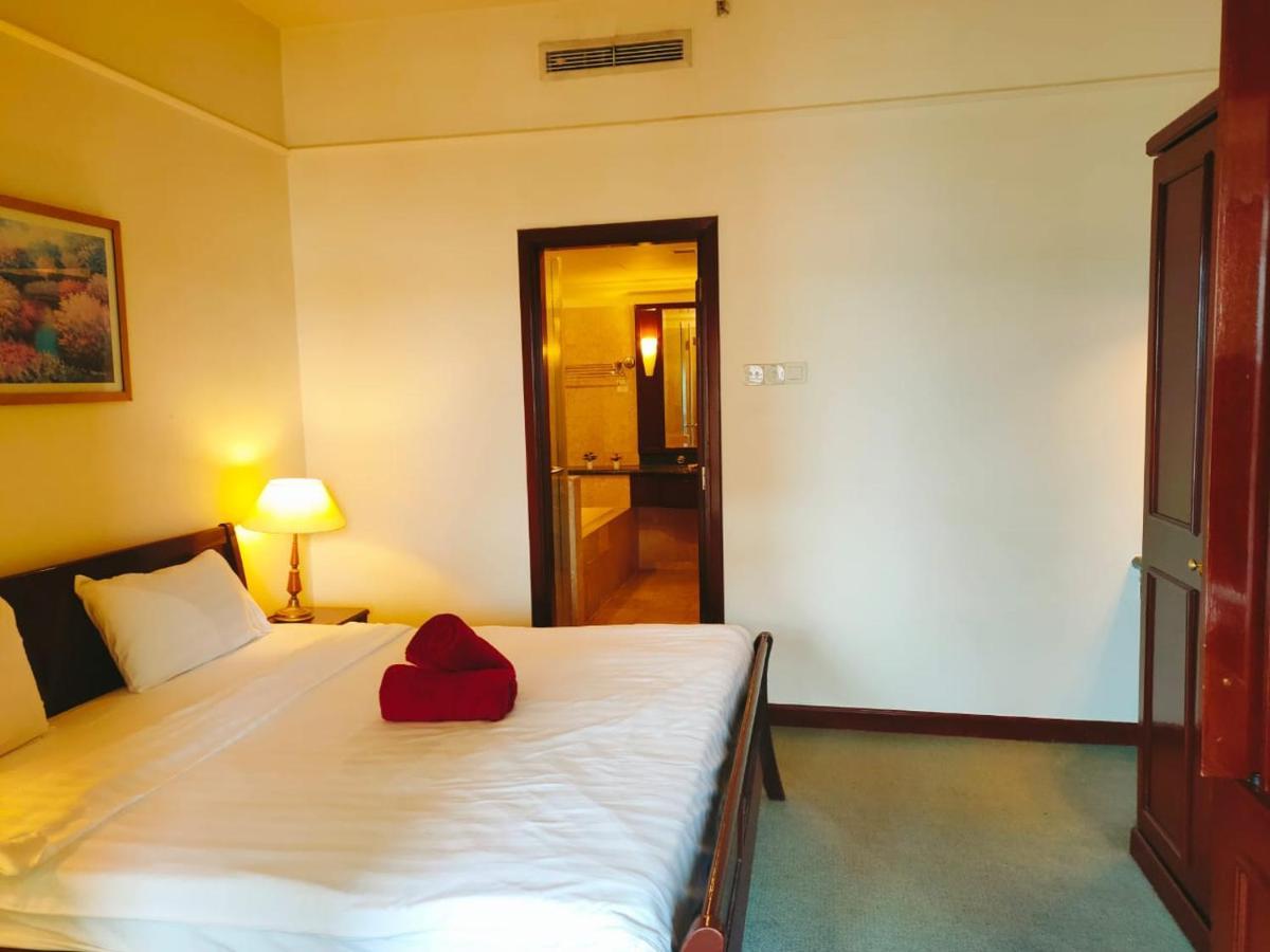 Luxhouz Suites At Times Square Куала-Лумпур Экстерьер фото