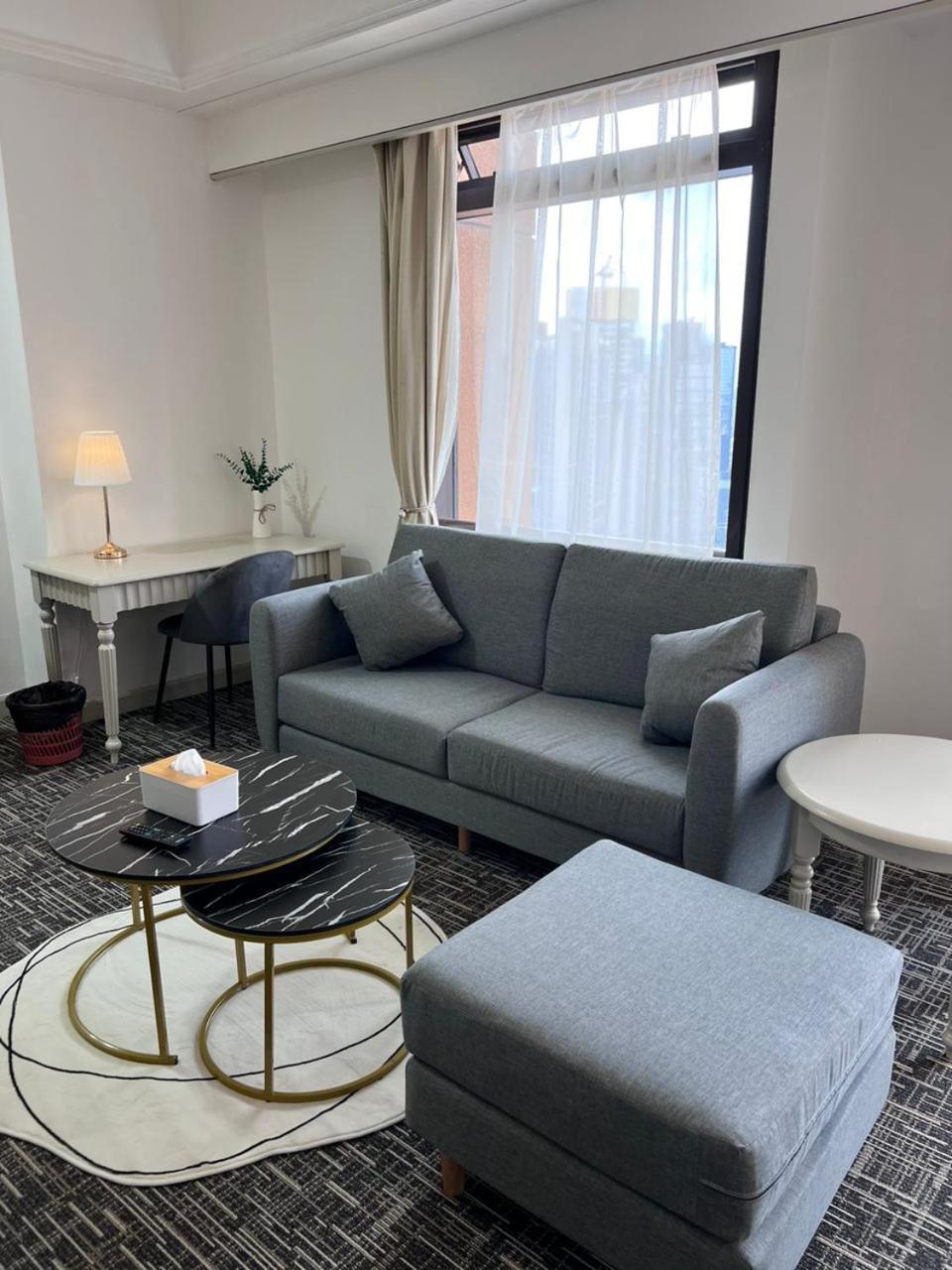 Luxhouz Suites At Times Square Куала-Лумпур Экстерьер фото