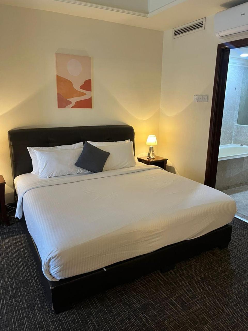 Luxhouz Suites At Times Square Куала-Лумпур Экстерьер фото