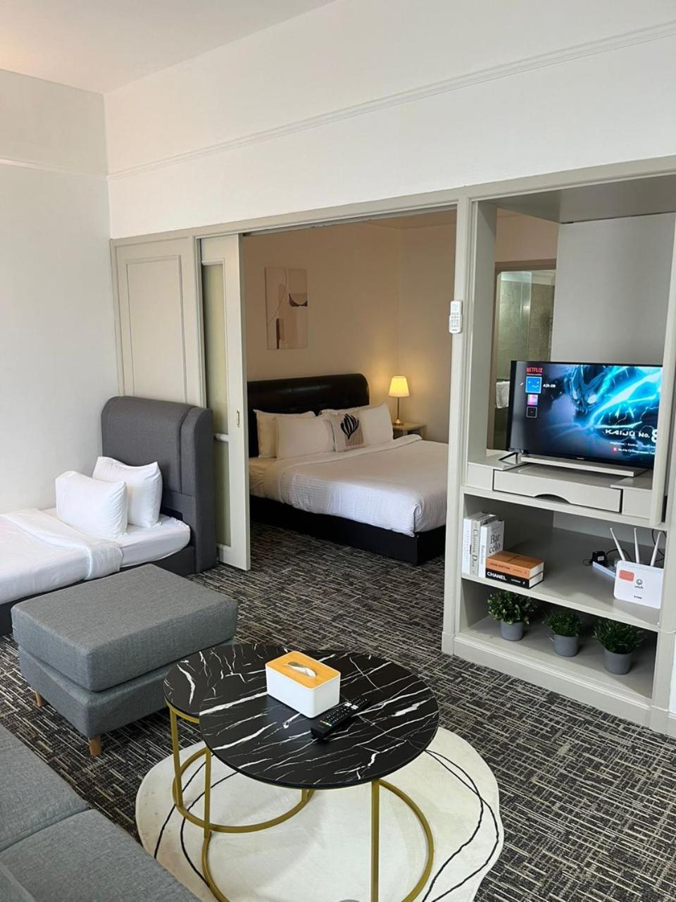 Luxhouz Suites At Times Square Куала-Лумпур Экстерьер фото