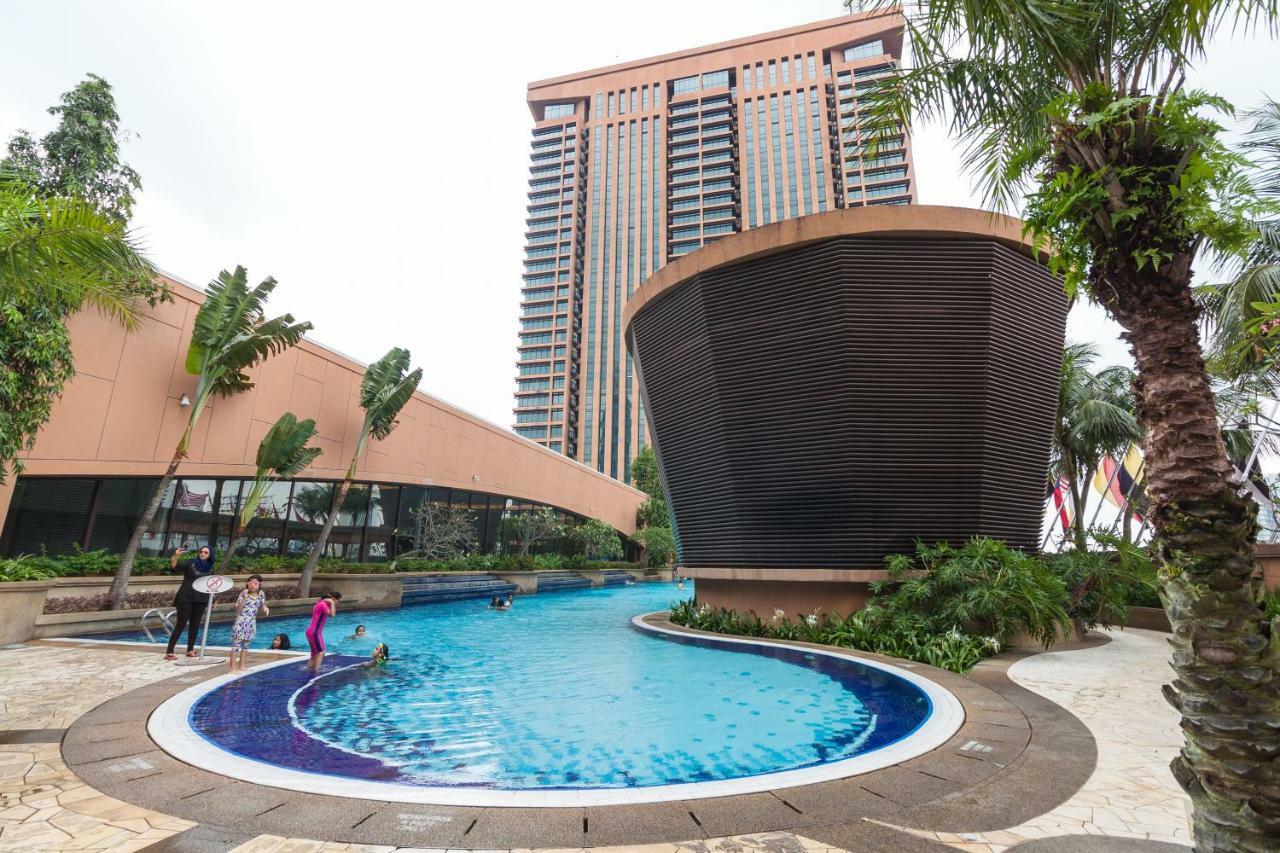 Luxhouz Suites At Times Square Куала-Лумпур Экстерьер фото
